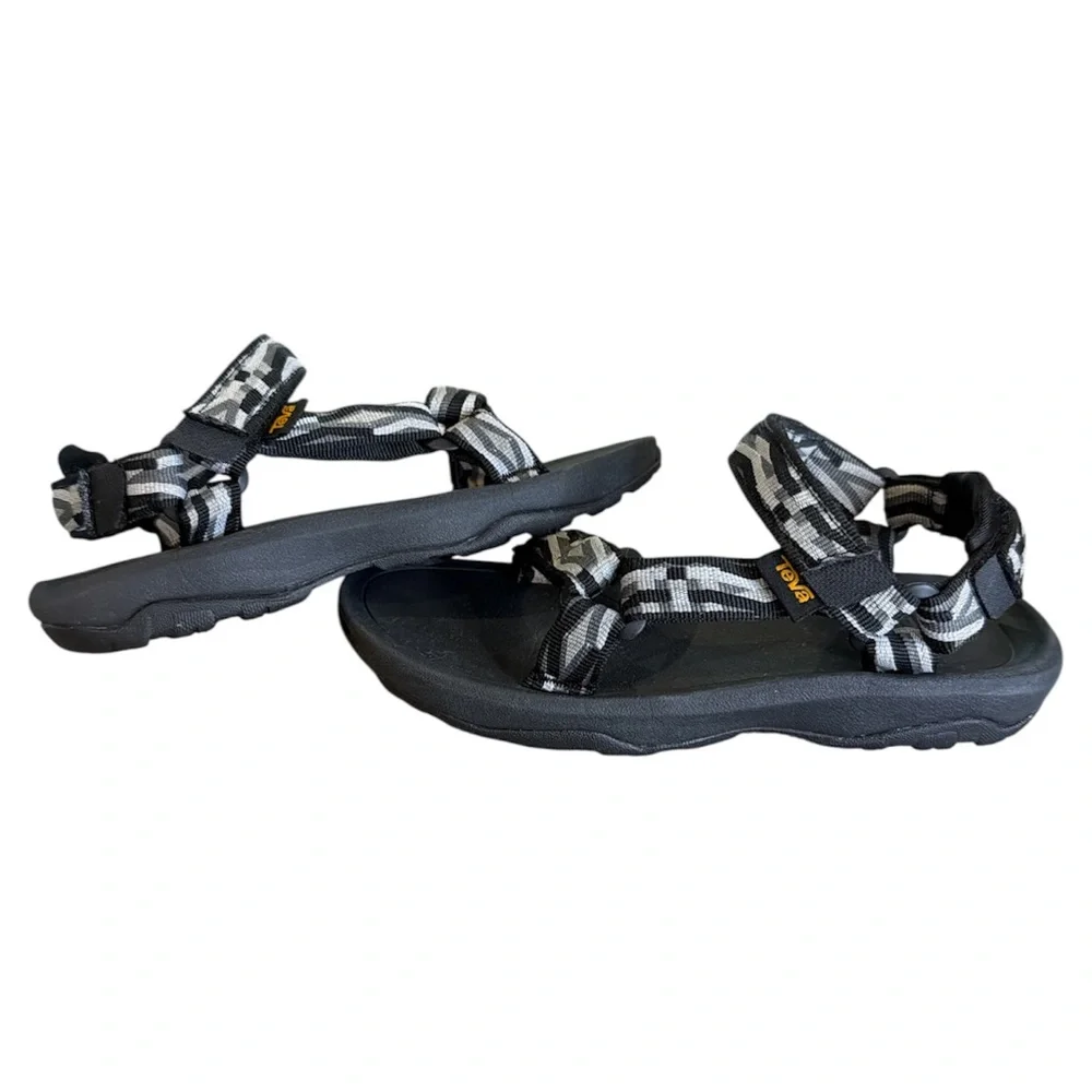 TEVA Hurricane XLT Black Gray Strappy Sport Sandals – Size 2 Youth